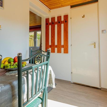 Panorama Apartmanhaz Strigoniu Exterior foto